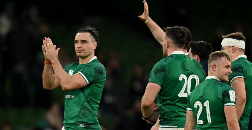 Farrell de Irlanda encantado de anotar en un juego 'extraño'