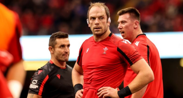 Aaron Wyn Jones se une al campamento de las Seis Naciones de Gal